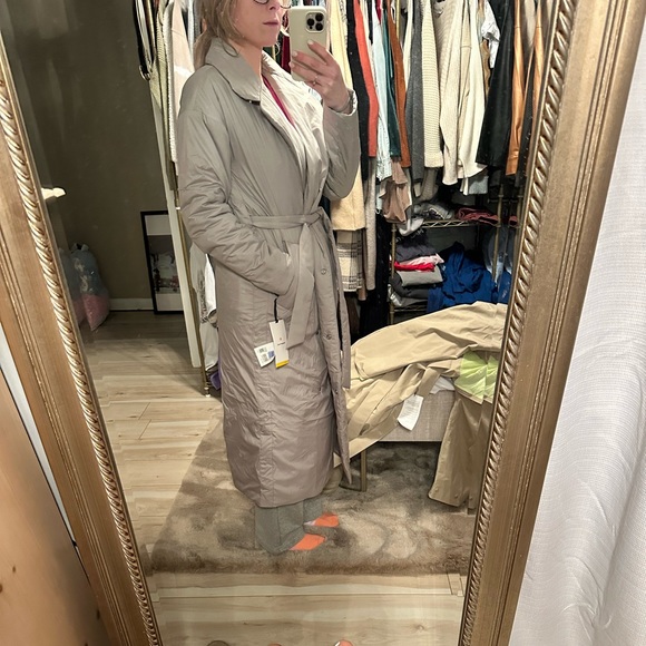 Lululemon jacket - Picture 2 of 3